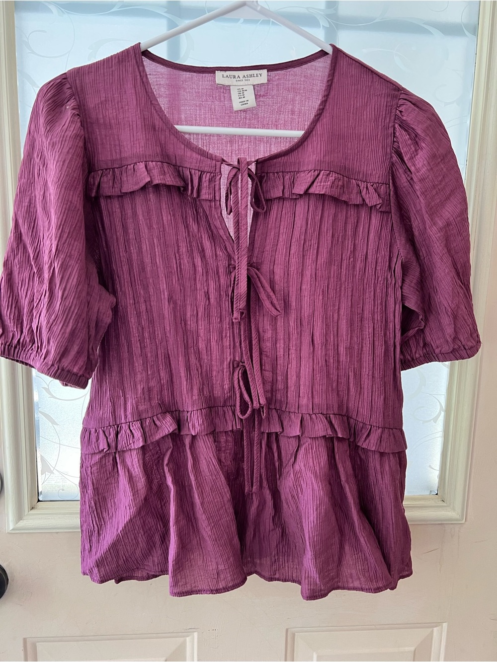 Laura Ashley sz M purple puffed short sleeve
Ruffle  peplum peasant tie blouse